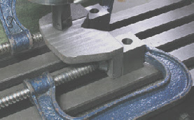 milling machine, machining setup, machining castings