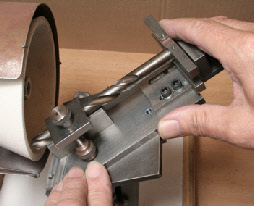 Sharpen drill, four facet method